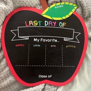 Apple-Shaped First/ Last Day  Chalkboard Sign for Kids